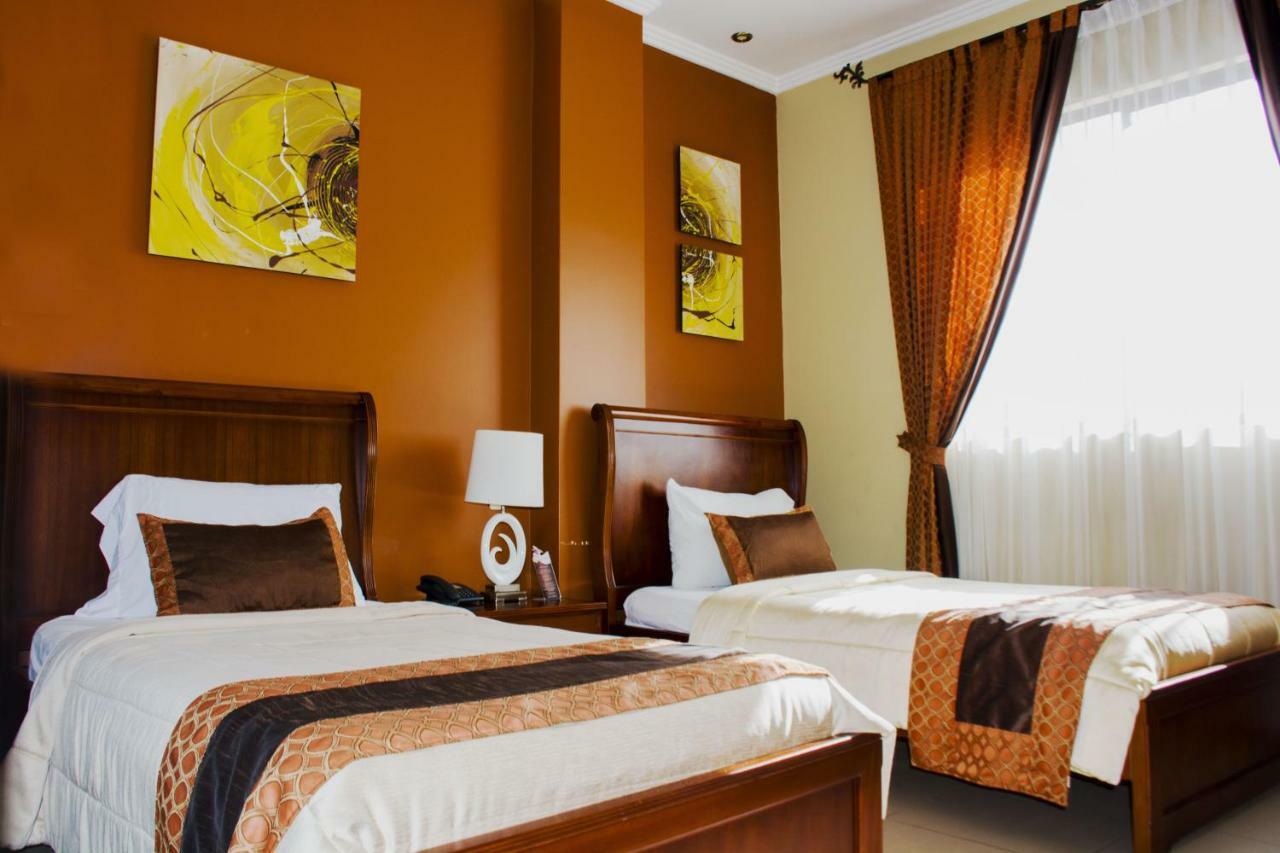 Alejandrina Hotel 쿠엔카 외부 사진